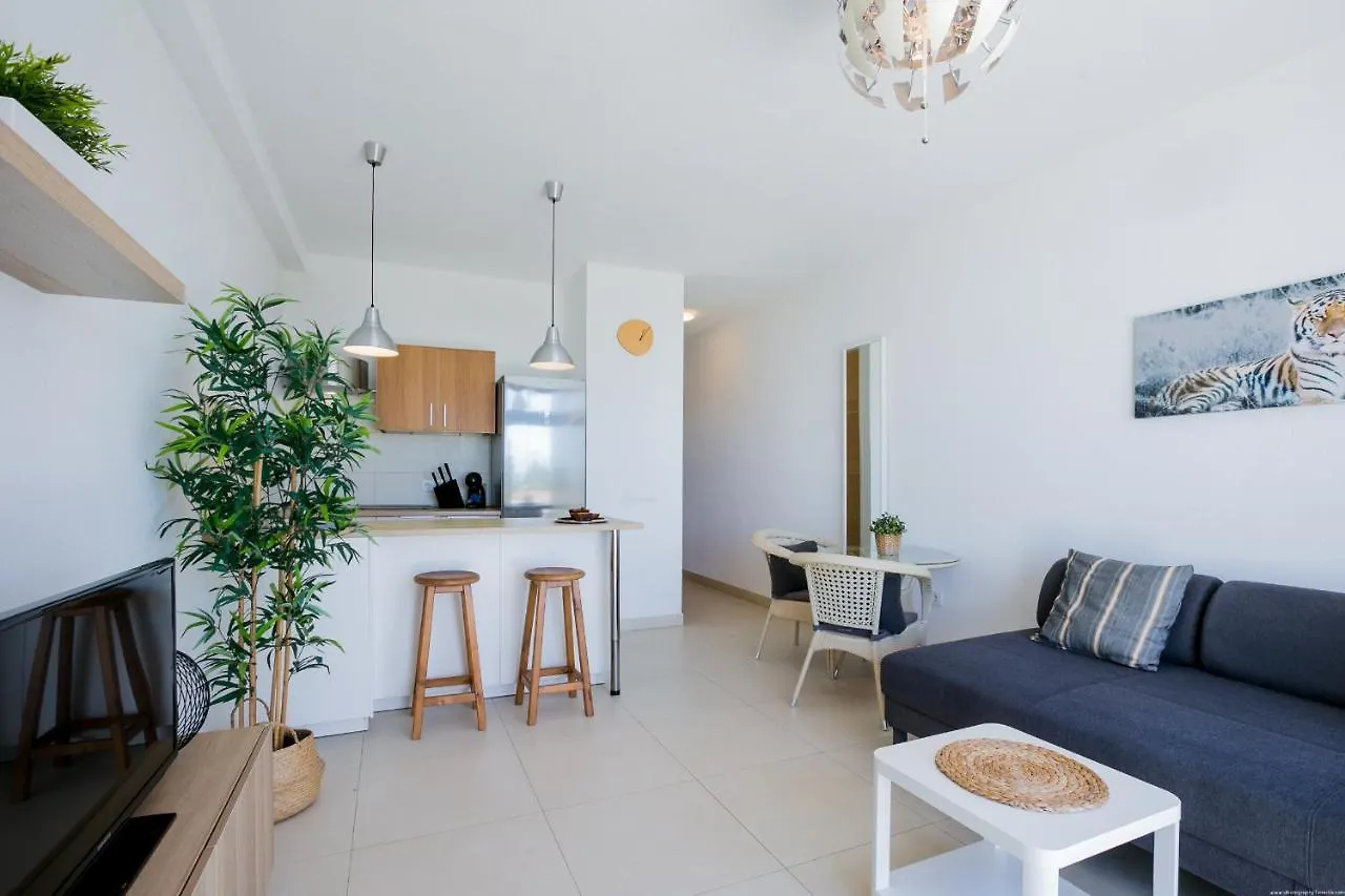 Cozy Apartment With Seaview And Parking Costa Adeje