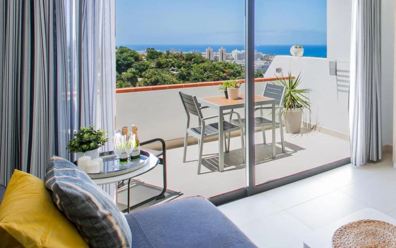 Cozy Apartment With Seaview And Parking Costa Adeje